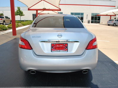 nissan maxima 2011 silver sedan 3 5 s 6 cylinders automatic 75067