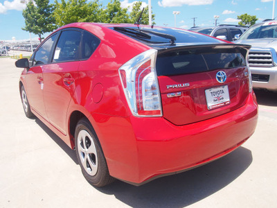 toyota prius 2012 red hatchback two 4 cylinders automatic 76116