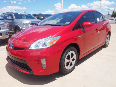 toyota prius 2012 red hatchback two 4 cylinders automatic 76116