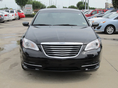 chrysler 200 2011 black sedan touring gasoline 4 cylinders front wheel drive automatic with overdrive 77099