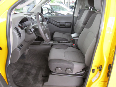 nissan xterra 2005 yellow suv se gasoline 6 cylinders rear wheel drive automatic with overdrive 77477