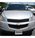 chevrolet traverse 2011 silver gasoline 6 cylinders front wheel drive automatic with overdrive 77581