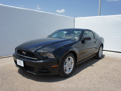 ford mustang 2013 black coupe v6 gasoline 6 cylinders rear wheel drive automatic 75235