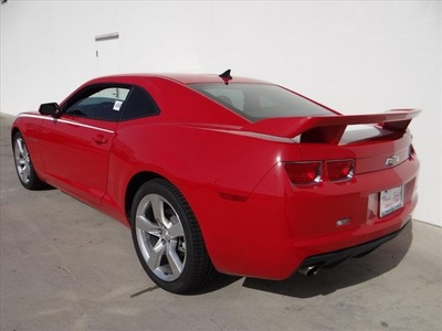 chevrolet camaro 2011 red coupe ss gasoline 6 cylinders rear wheel drive 6 speed manual 78577