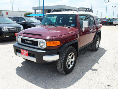 toyota fj cruiser 2010 dk  red suv gasoline 6 cylinders 4 wheel drive automatic 76234