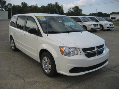 dodge grand caravan 2012 white van se flex fuel 6 cylinders front wheel drive 6 speed automatic 62863