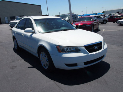 hyundai sonata 2006 white sedan gl gasoline 4 cylinders front wheel drive automatic 76234