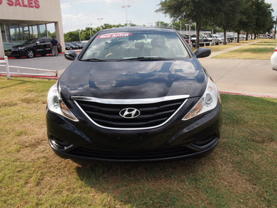 hyundai sonata 2011 black sedan gls gasoline 4 cylinders front wheel drive automatic 75067