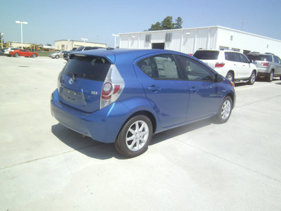 toyota prius c 2012 blue hatchback three hybrid 4 cylinders front wheel drive automatic 75569