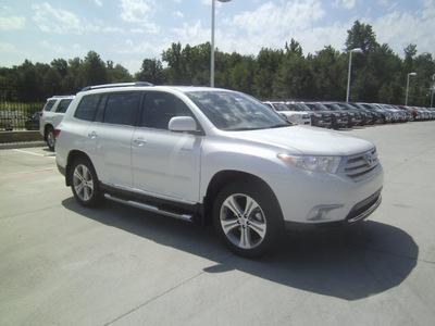 toyota highlander 2012 white suv limited gasoline 6 cylinders front wheel drive automatic 75569