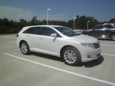 toyota venza 2013 white le gasoline 4 cylinders front wheel drive automatic 75569