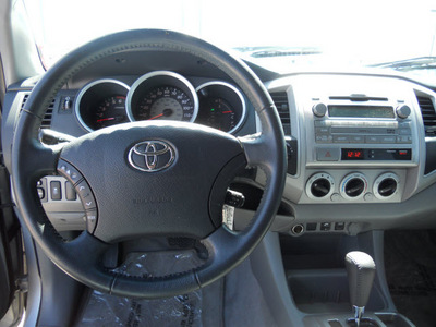 toyota tacoma 2010 silver gasoline 6 cylinders 4 wheel drive automatic 79922