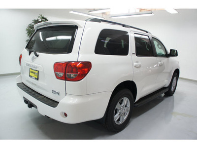 toyota sequoia 2012 white suv sr5 gasoline 8 cylinders 2 wheel drive not specified 91731