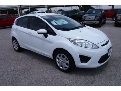 ford fiesta 2012 white hatchback s gasoline 4 cylinders front wheel drive automatic 77074