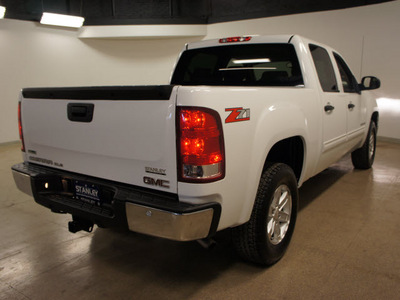 gmc sierra 1500 2011 white sle flex fuel 8 cylinders 2 wheel drive automatic 75219