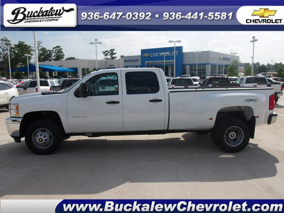 chevrolet silverado 3500hd 2012 white work truck diesel 8 cylinders 4 wheel drive automatic 77304