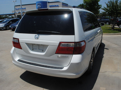 honda odyssey 2005 white van ex l w dvd gasoline 6 cylinders front wheel drive automatic 75034