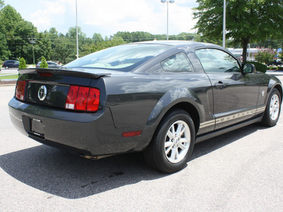 ford mustang 2009 gray coupe v6 premium gasoline 6 cylinders rear wheel drive automatic 27616