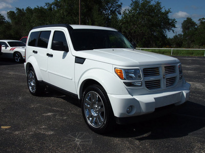 dodge nitro 2011 white suv heat gasoline 6 cylinders 2 wheel drive automatic 78016