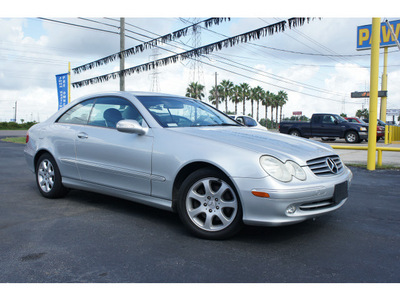 mercedes benz clk class 2004 silver coupe clk320 gasoline 6 cylinders rear wheel drive automatic 77565