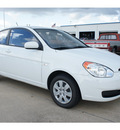 hyundai accent 2011 white hatchback gs gasoline 4 cylinders front wheel drive 5 speed manual 77034
