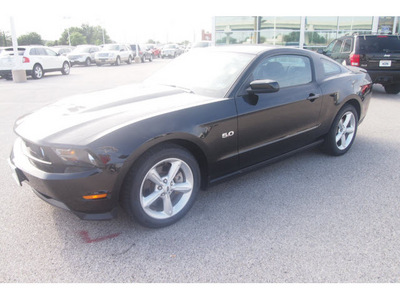 ford mustang 2011 black coupe gt gasoline 8 cylinders rear wheel drive 6 speed manual 77074