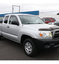 toyota tacoma 2006 silver gasoline 4 cylinders rear wheel drive 5 speed manual 98632