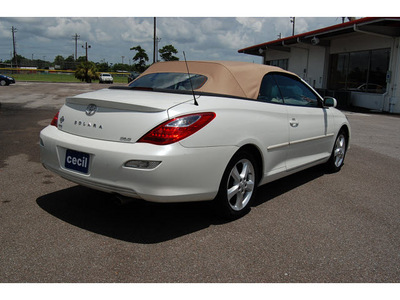 toyota camry solara 2007 off white sle v6 gasoline 6 cylinders front wheel drive automatic with overdrive 77632
