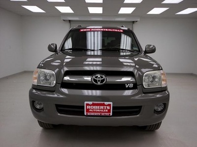 toyota sequoia 2005 dk  gray suv limited gasoline 8 cylinders 4 wheel drive automatic 78028