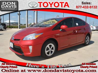 toyota prius 2012 red hatchback two hybrid 4 cylinders front wheel drive automatic 76011
