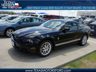 ford mustang 2013 black coupe v6 premium gasoline 6 cylinders rear wheel drive automatic 76108