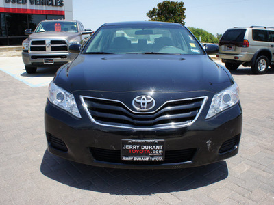 toyota camry 2011 black sedan le gasoline 4 cylinders front wheel drive automatic 76087