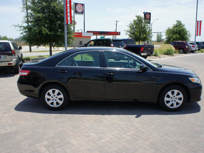 toyota camry 2011 black sedan le gasoline 4 cylinders front wheel drive automatic 76087