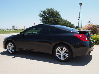 nissan altima 2010 black coupe 2 5 s gasoline 4 cylinders front wheel drive automatic 76018