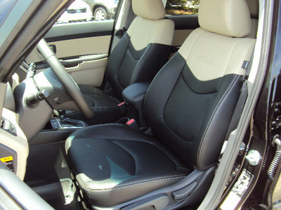 kia soul 2013 shadow black hatchback ! w sunroof w navigation gasoline 4 cylinders front wheel drive automatic 32901