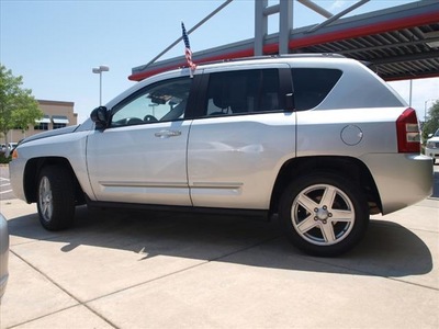 jeep compass 2010 silver suv gasoline 4 cylinders 4 wheel drive automatic 80504