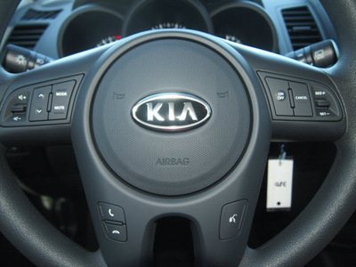 kia soul 2013 alien hatchback gasoline 4 cylinders front wheel drive automatic 75150