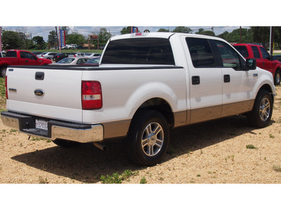 ford f 150 2006 white xlt gasoline 8 cylinders rear wheel drive automatic with overdrive 76567