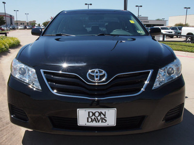 toyota camry 2010 black sedan le gasoline 4 cylinders front wheel drive automatic 76018