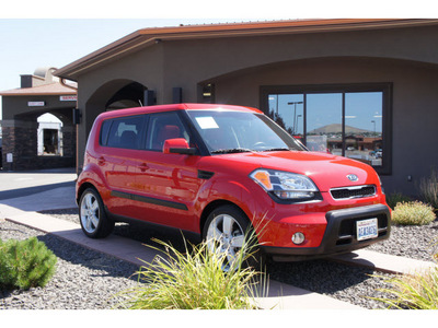 kia soul 2011 red hatchback soul! gasoline 4 cylinders front wheel drive automatic 99352