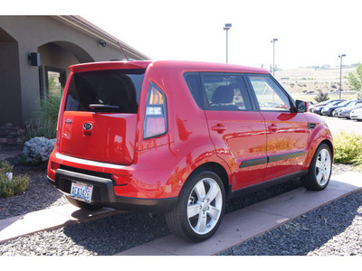 kia soul 2011 red hatchback soul! gasoline 4 cylinders front wheel drive automatic 99352