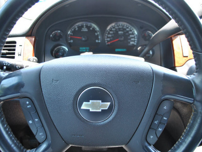 chevrolet suburban 2007 black suv lt 1500 flex fuel 8 cylinders rear wheel drive 4 speed automatic 78550