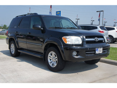 toyota sequoia 2005 black suv limited gasoline 8 cylinders rear wheel drive 5 speed automatic 77090