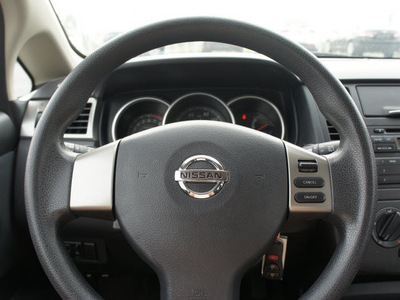 nissan versa 2010 white hatchback gasoline 4 cylinders front wheel drive automatic 19153