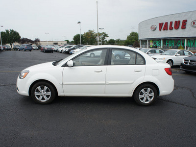 kia rio 2010 white sedan gasoline 4 cylinders front wheel drive automatic 19153