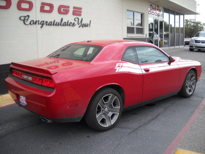 dodge challenger 2012 red coupe r t gasoline 8 cylinders rear wheel drive automatic 79925
