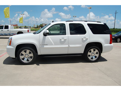 gmc yukon 2008 white suv sle flex fuel 8 cylinders 2 wheel drive automatic with overdrive 77642