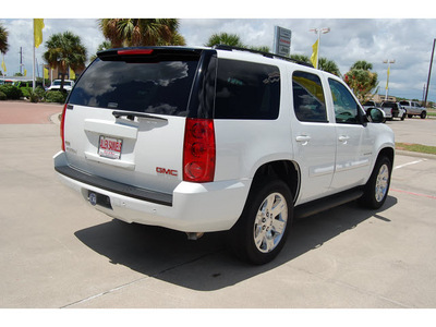 gmc yukon 2008 white suv sle flex fuel 8 cylinders 2 wheel drive automatic with overdrive 77642