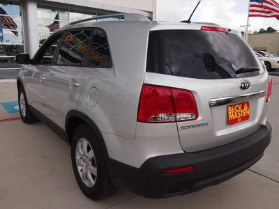 kia sorento 2012 silver lx gasoline 6 cylinders front wheel drive automatic 77375