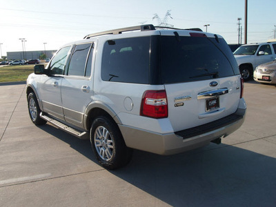 ford expedition 2010 white suv eddie bauer flex fuel 8 cylinders 2 wheel drive automatic 75007
